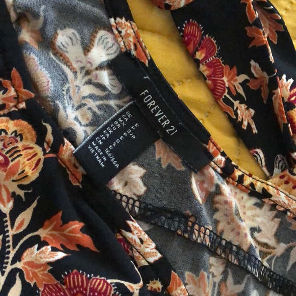 Vintage Inspired Romper - Picture 3 of 3